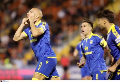 Απόλλων - Αστέρας Τρίπολης 0-1: Η κεφαλιά-δυναμίτης του Μπαράλες έφερε την πρώτη νίκη