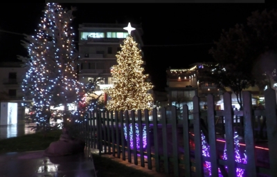 Έναρξη Χριστουγεννιάτικων εκδηλώσεων του Δήμου Τρίπολης με το άναμμα του Χριστουγεννιάτικου δέντρου