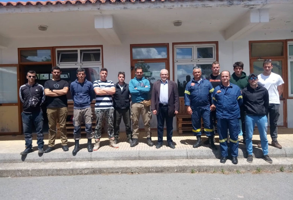 Το Πυροσβεστικό Σώμα στην Τρίπολη επισκέφτηκε ο Γιώργος Η. Παπαηλιού