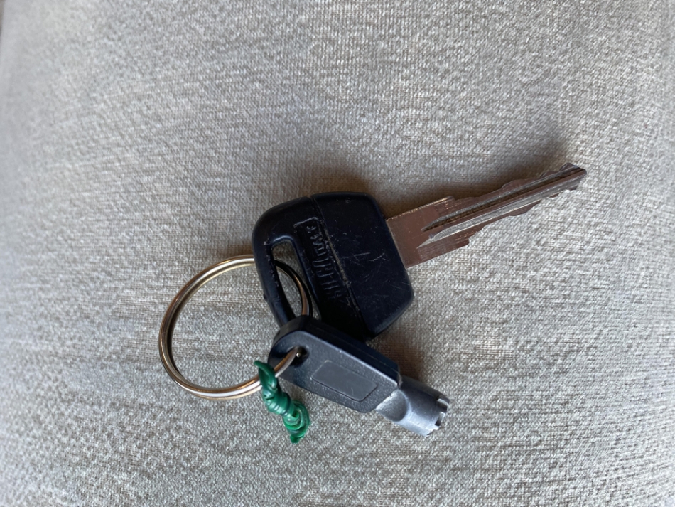 Βρέθηκαν κλειδιά έξω από κατάστημα στην Τρίπολη