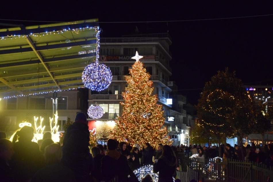 Το Άναμμα του Χριστουγεννιάτικου Δέντρου στην Τρίπολη (pics & vid)