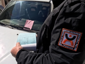 Μοίρασε τις πρώτες κλήσεις ελεγχόμενης στάθμευσης η Δημοτική Αστυνομία Τρίπολης